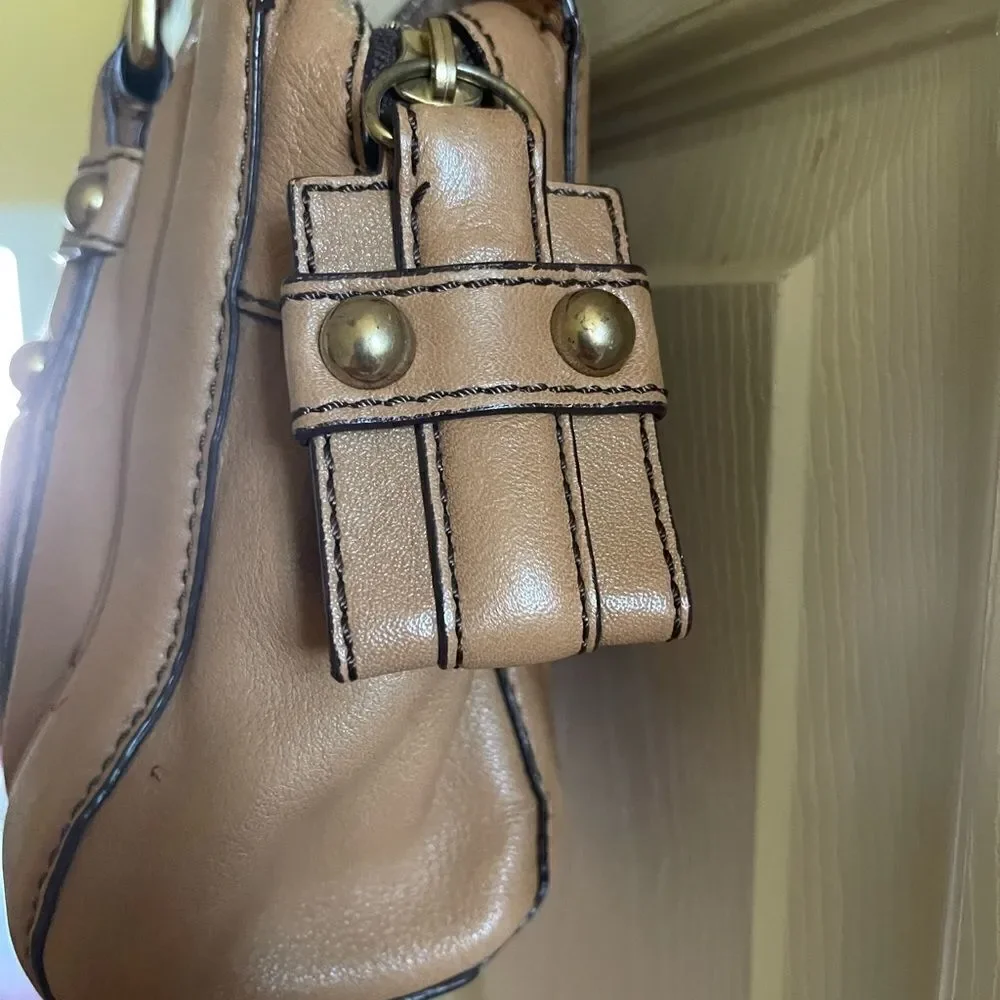 Banana Republic leather medium satchel with gold tone hardwares